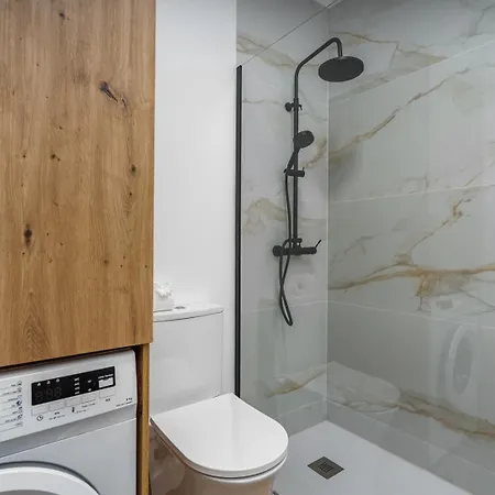 Hostwise - Elegant & Stylish Flat W/ Balcony 公寓 波尔蒂芒