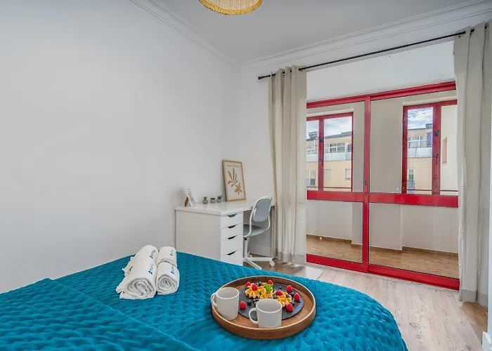 Hostwise - Elegant & Stylish Flat W/ Balcony Appartement Portimão